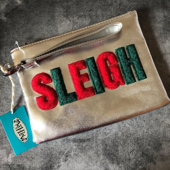 'SLEIGH' Wristlet - Picture 2 of 4
